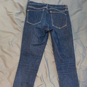 Gap 27 short true skinny dark wash blue jeans